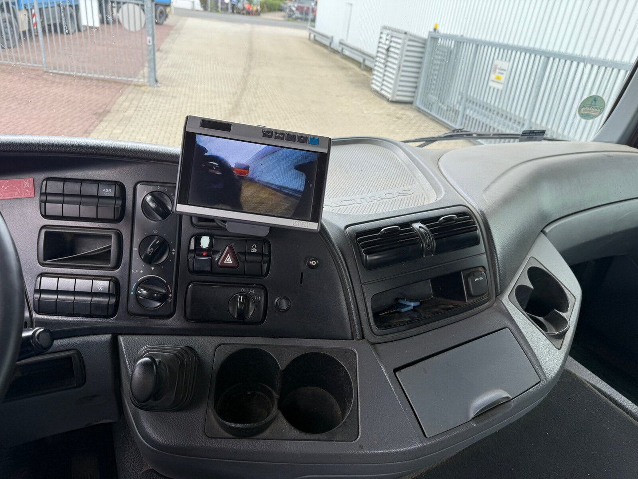 Mercedes-Benz Actros 3346 6x4 Actros 3346 6x4, Retarder - Hook lift truck: picture 4 Mercedes-Benz Actros 3346 6x4 Actros 3346 6x4, Retarder - Hook lift truck: picture 4