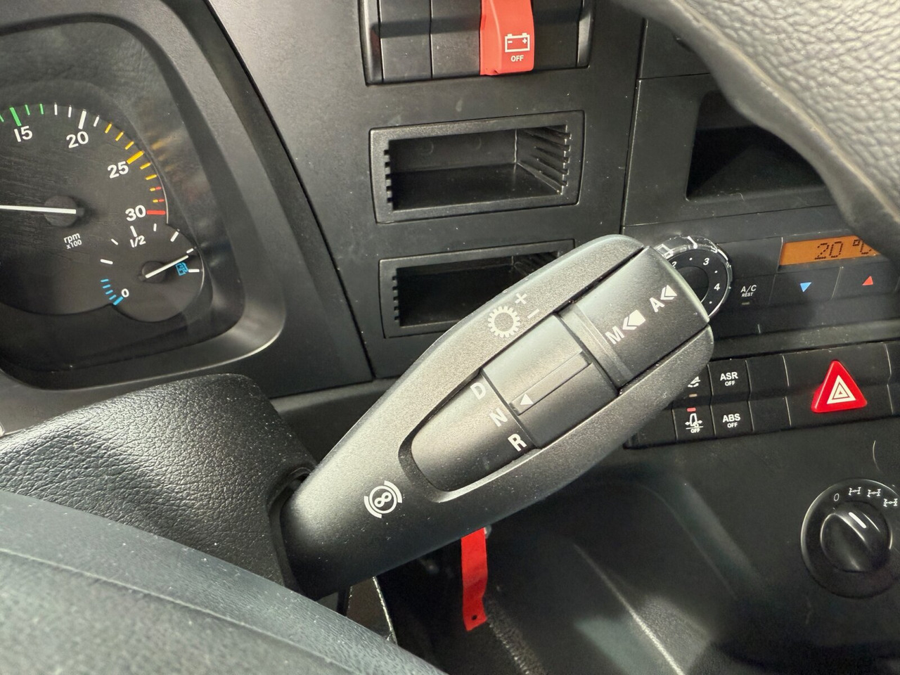 Mercedes-Benz Arocs 1827/30 A 4x4 Arocs 1827/30 A 4x4, Ex-! - Dropside/ Flatbed truck: picture 4 Mercedes-Benz Arocs 1827/30 A 4x4 Arocs 1827/30 A 4x4, Ex-! - Dropside/ Flatbed truck: picture 4