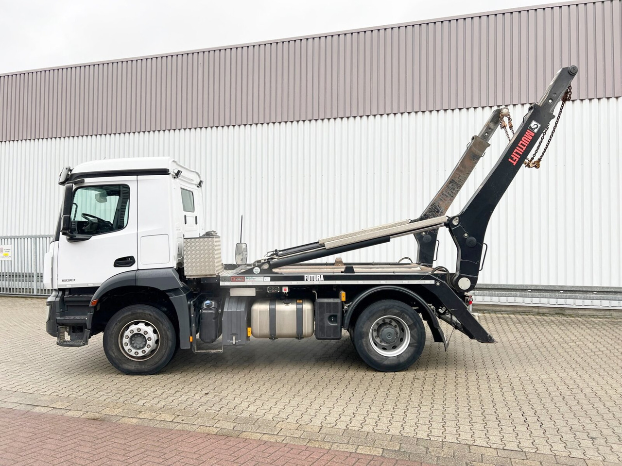 Skip loader truck Mercedes-Benz Arocs 1830 K 4x2 Arocs 1830 K 4x2, Funk: picture 14