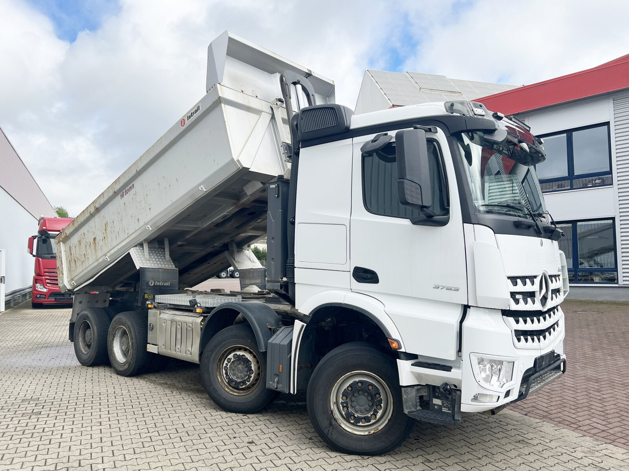 Mercedes-Benz Arocs 3253 K 8x4/4 Arocs 3253 K 8x4/4, Retarder, Stahlmulde ca. 15m³, hydr. Heckklappenöffnung on lease Mercedes-Benz Arocs 3253 K 8x4/4 Arocs 3253 K 8x4/4, Retarder, Stahlmulde ca. 15m³, hydr. Heckklappenöffnung: picture 8 Mercedes-Benz Arocs 3253 K 8x4/4 Arocs 3253 K 8x4/4, Retarder, Stahlmulde ca. 15m³, hydr. Heckklappenöffnung on lease Mercedes-Benz Arocs 3253 K 8x4/4 Arocs 3253 K 8x4/4, Retarder, Stahlmulde ca. 15m³, hydr. Heckklappenöffnung: picture 8