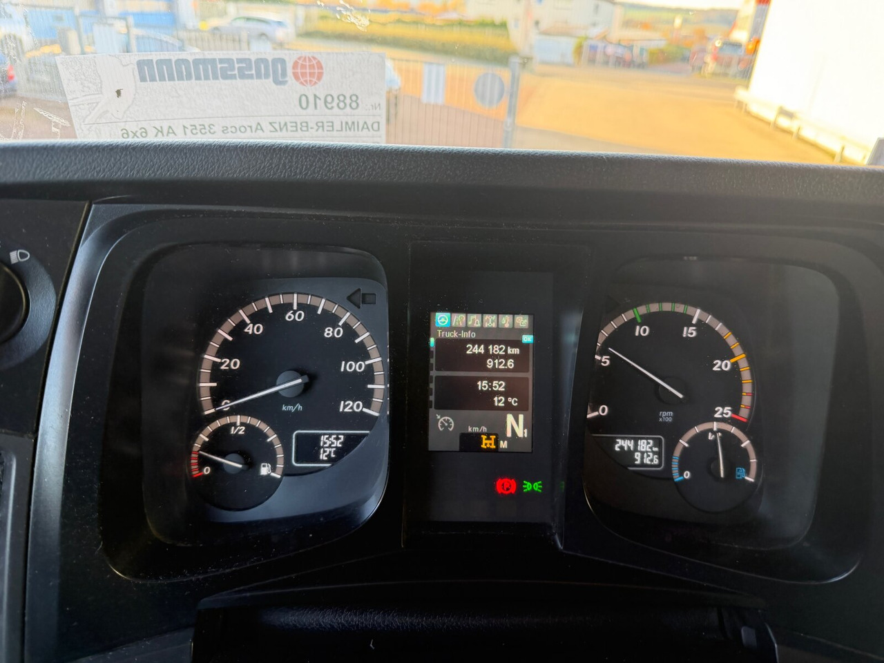 Mercedes-Benz Arocs 3351 AK 6x6 Arocs 3351 AK 6x6, Retarder, Grounder, Motorabtrieb, pneum. Heckklappenöffnung - Tipper: picture 5 Mercedes-Benz Arocs 3351 AK 6x6 Arocs 3351 AK 6x6, Retarder, Grounder, Motorabtrieb, pneum. Heckklappenöffnung - Tipper: picture 5