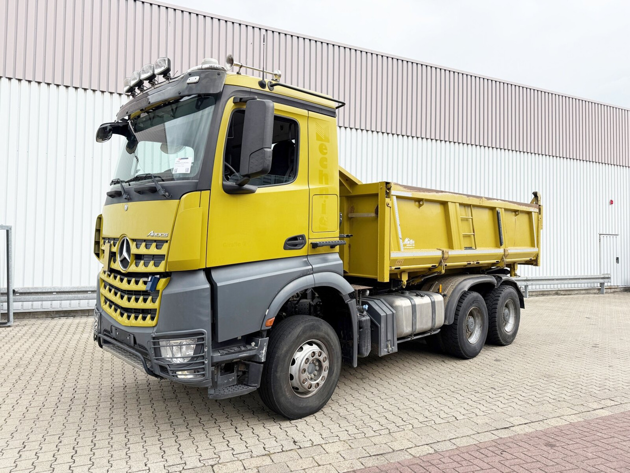Tipper Mercedes-Benz Arocs 3363 K 6x4 Arocs 3363 K 6x4, Grounder, Turbo-Retarder-Kupplung, Bordmatik: picture 8