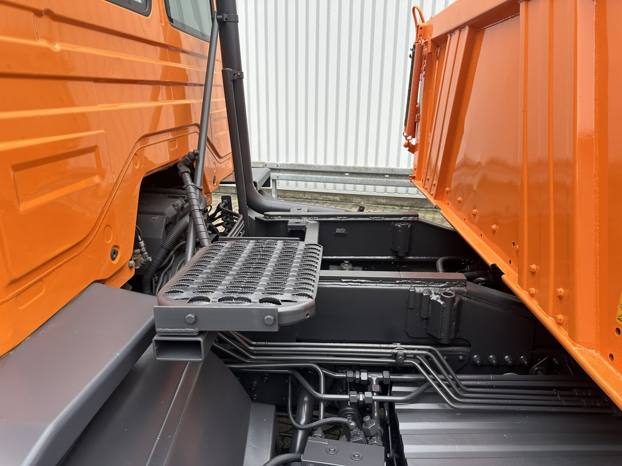 Mercedes-Benz Atego 1624 AK 4x4 Atego 1624 AK 4x4, AT-Motor, Winterdienstausstattung - Tipper, Crane truck: picture 3 Mercedes-Benz Atego 1624 AK 4x4 Atego 1624 AK 4x4, AT-Motor, Winterdienstausstattung - Tipper, Crane truck: picture 3