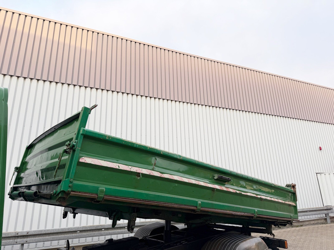 Tipper Mercedes-Benz Atego 818 K 4x2 Atego 818 K 4x2, 2x AHK: picture 15 Tipper Mercedes-Benz Atego 818 K 4x2 Atego 818 K 4x2, 2x AHK: picture 15