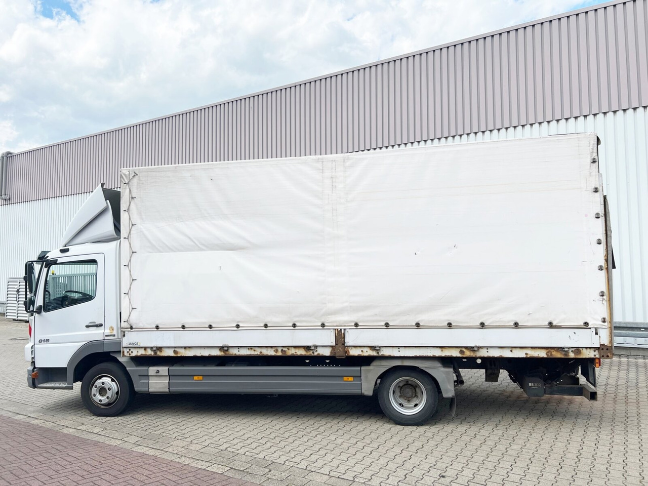 Curtainsider truck Mercedes-Benz Atego 818 L 4x2 Atego 818 L 4x2 mit LBW BÄR: picture 13