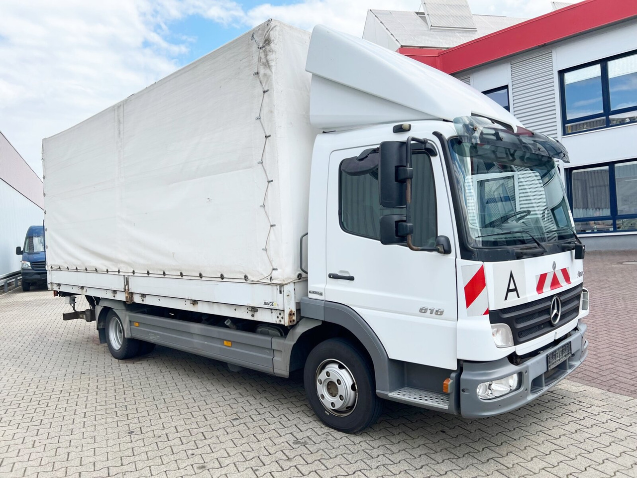 Curtainsider truck Mercedes-Benz Atego 818 L 4x2 Atego 818 L 4x2 mit LBW BÄR: picture 7