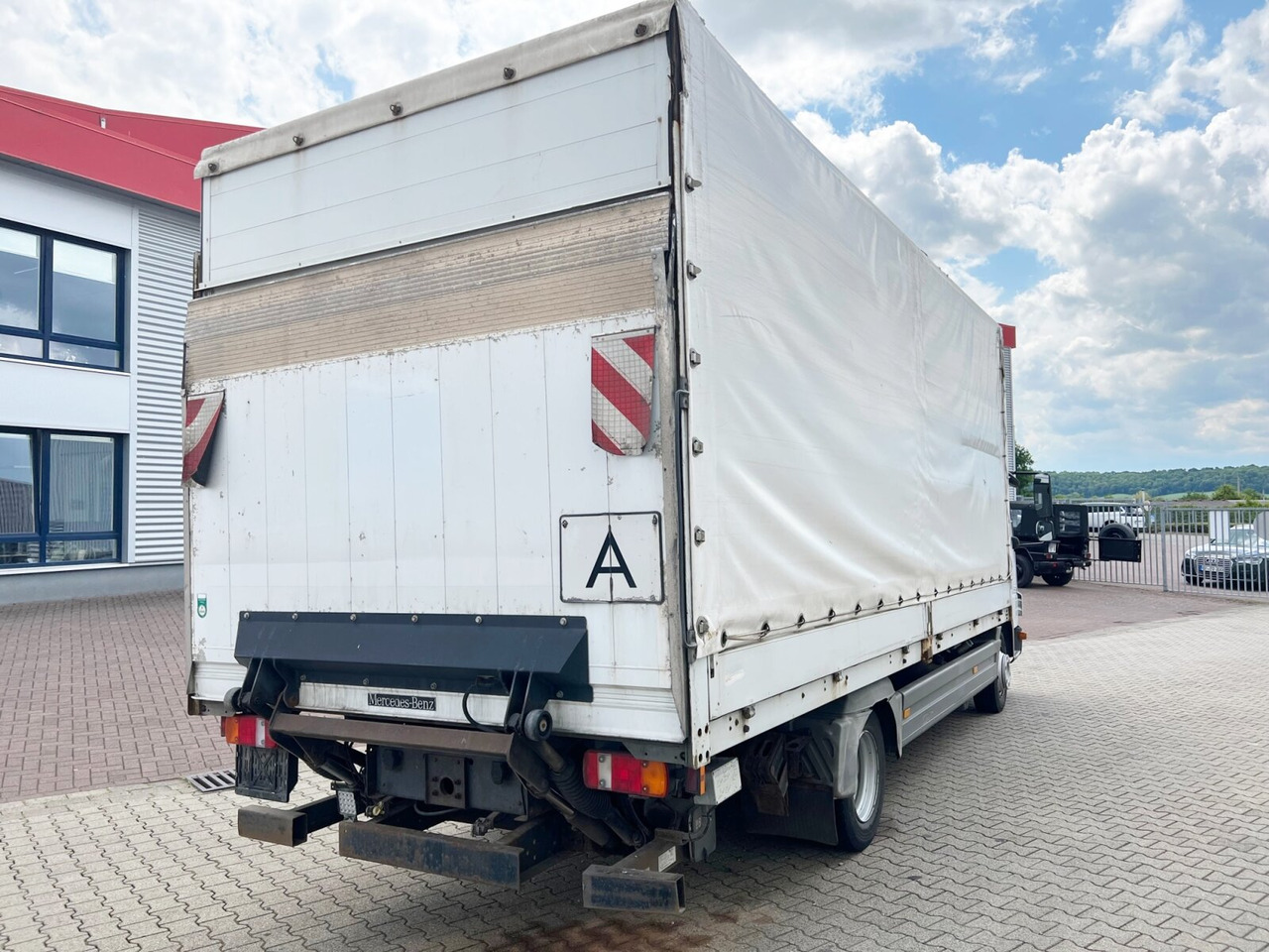Curtainsider truck Mercedes-Benz Atego 818 L 4x2 Atego 818 L 4x2 mit LBW BÄR: picture 8