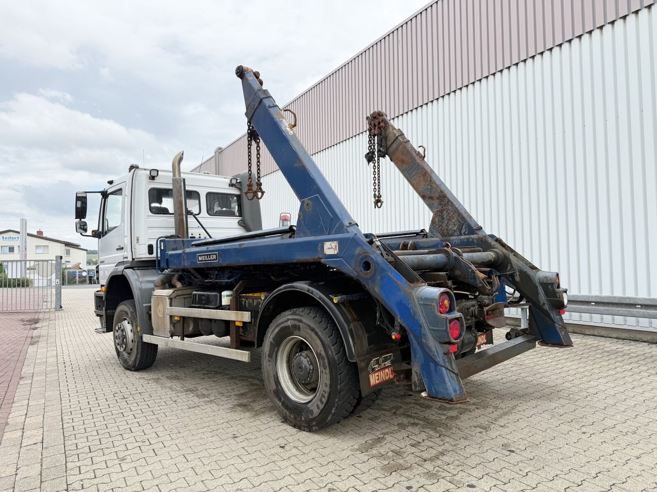 Skip loader truck Mercedes-Benz Axor 1824 AK 4x4 Axor 1824 AK 4x4, Tele-Absetzer, Winterdienstausstattung: picture 14