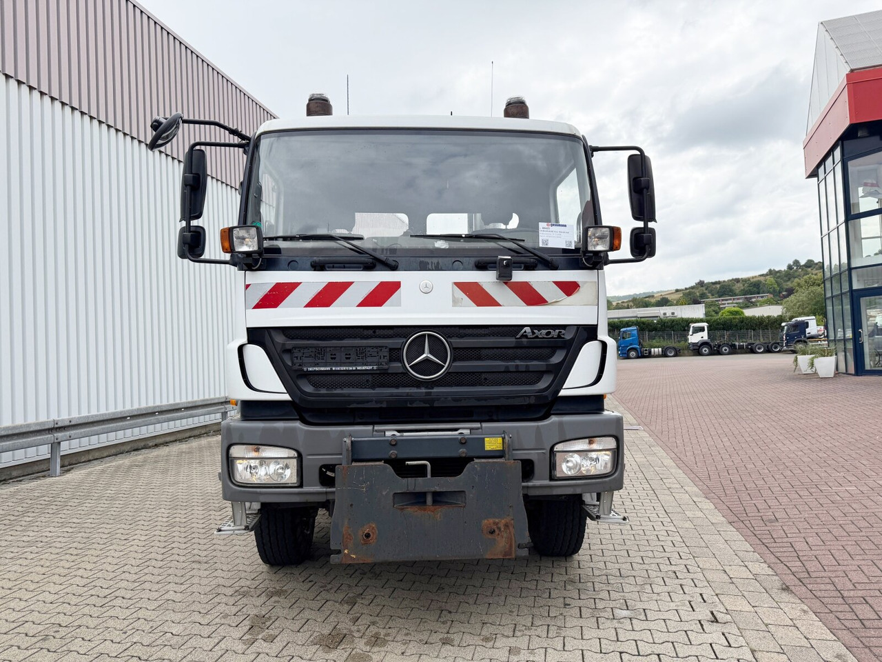 Skip loader truck Mercedes-Benz Axor 1824 AK 4x4 Axor 1824 AK 4x4, Tele-Absetzer, Winterdienstausstattung: picture 9