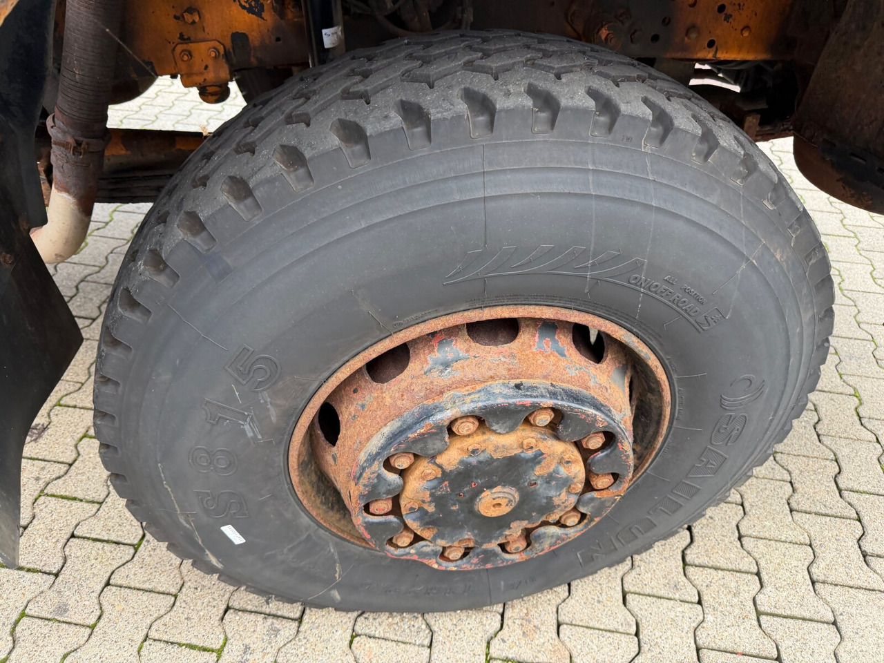 Mercedes-Benz NG 1928 A 4x4 NG 1928 A 4x4, V8-Motor, Winterdienstaustattung - Cab chassis truck: picture 4 Mercedes-Benz NG 1928 A 4x4 NG 1928 A 4x4, V8-Motor, Winterdienstaustattung - Cab chassis truck: picture 4