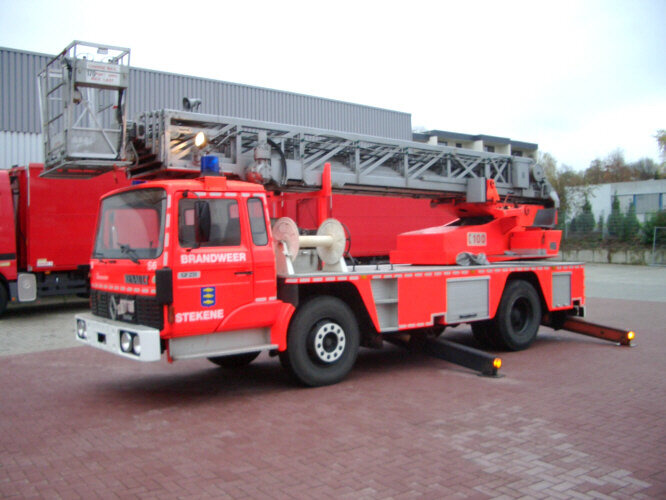 Fire truck Renault G F231 4x2: picture 8