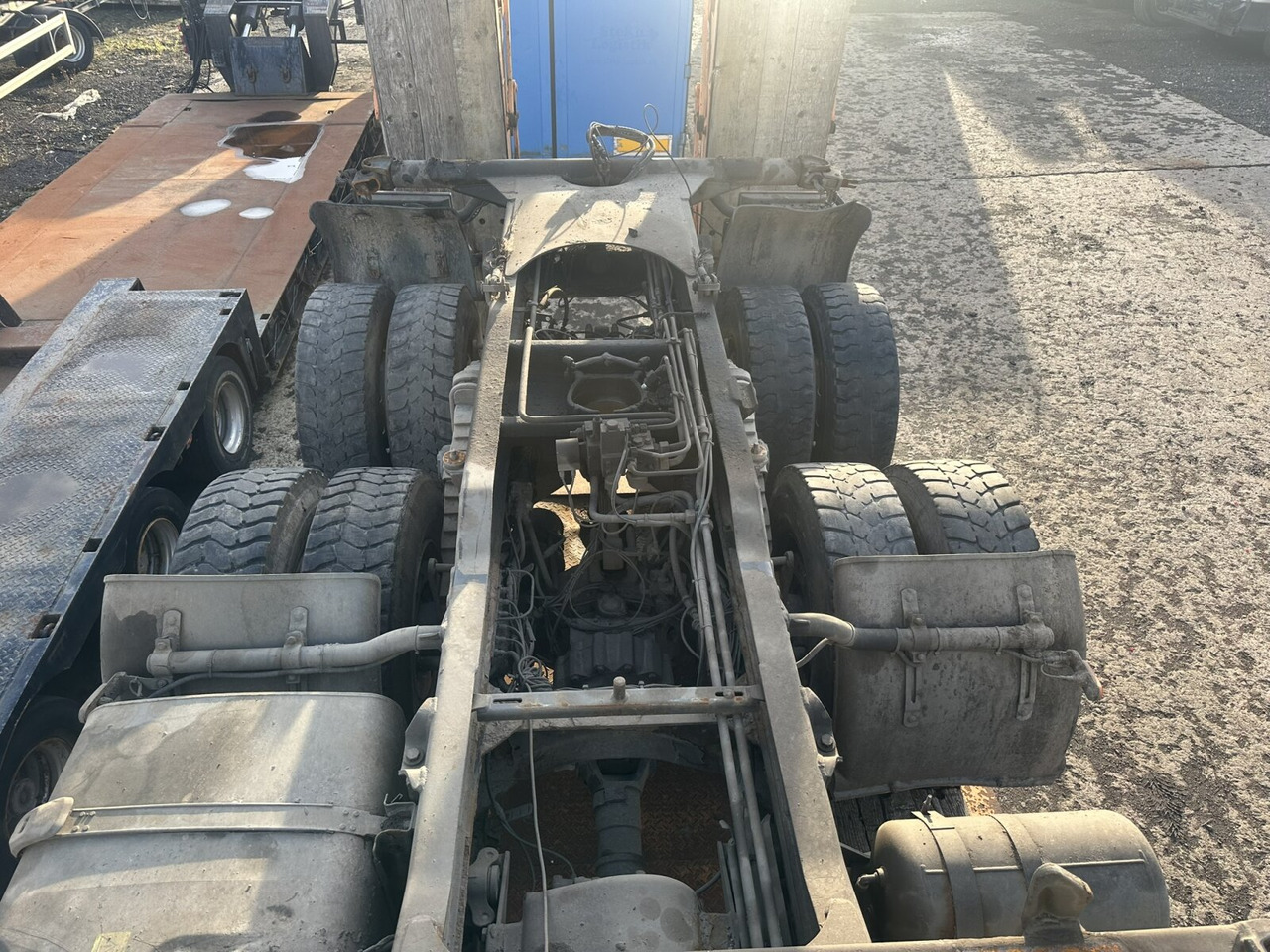 Scania 124C 400 6x6 124C 400 6x6 - Cab chassis truck: picture 3 Scania 124C 400 6x6 124C 400 6x6 - Cab chassis truck: picture 3