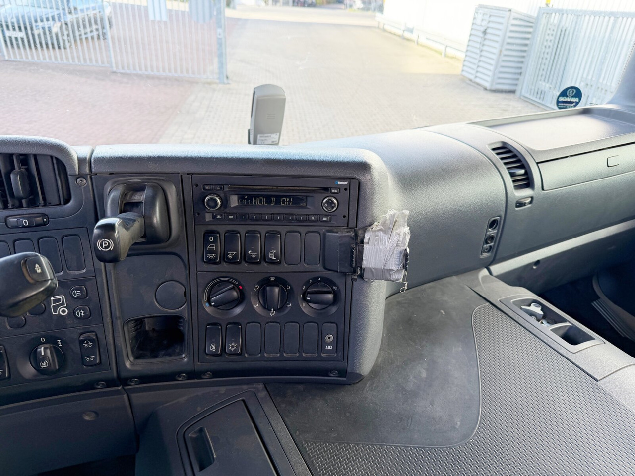 Scania P 320/400 6x2-4 P 320/400 6x2-4, Lenk-/Liftachse, Tele-Absetzanlage, Funk - Skip loader truck: picture 5 Scania P 320/400 6x2-4 P 320/400 6x2-4, Lenk-/Liftachse, Tele-Absetzanlage, Funk - Skip loader truck: picture 5