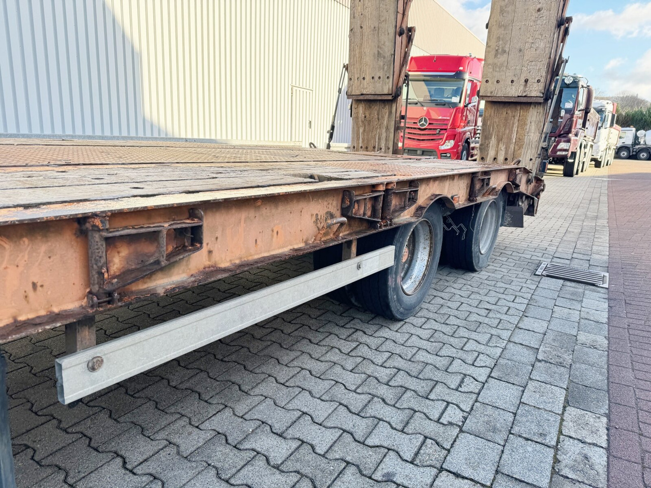 Low loader trailer for transportation of heavy machinery T 3 Kompakt 30,0 T 3 Kompakt  30,0, Hydr. Rampen, Verbr. auf 3m: picture 13