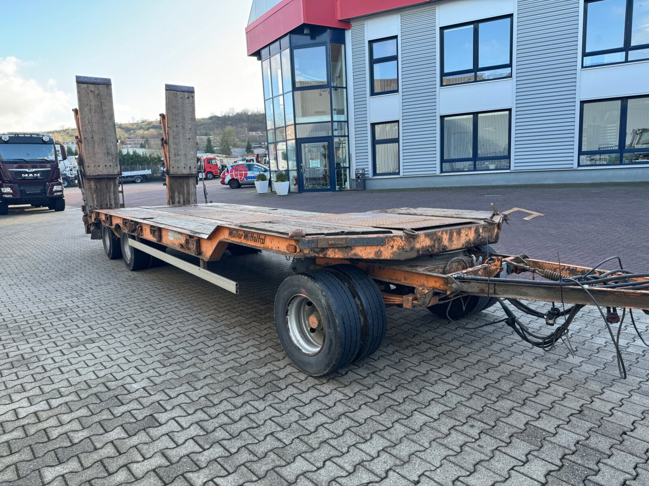 Low loader trailer for transportation of heavy machinery T 3 Kompakt 30,0 T 3 Kompakt  30,0, Hydr. Rampen, Verbr. auf 3m: picture 10