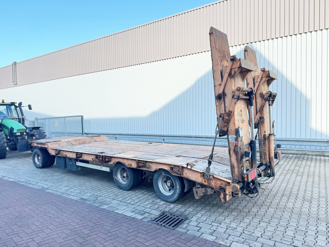 Low loader trailer for transportation of heavy machinery T 3 Kompakt 30,0 T 3 Kompakt  30,0, Hydr. Rampen, Verbr. auf 3m: picture 7