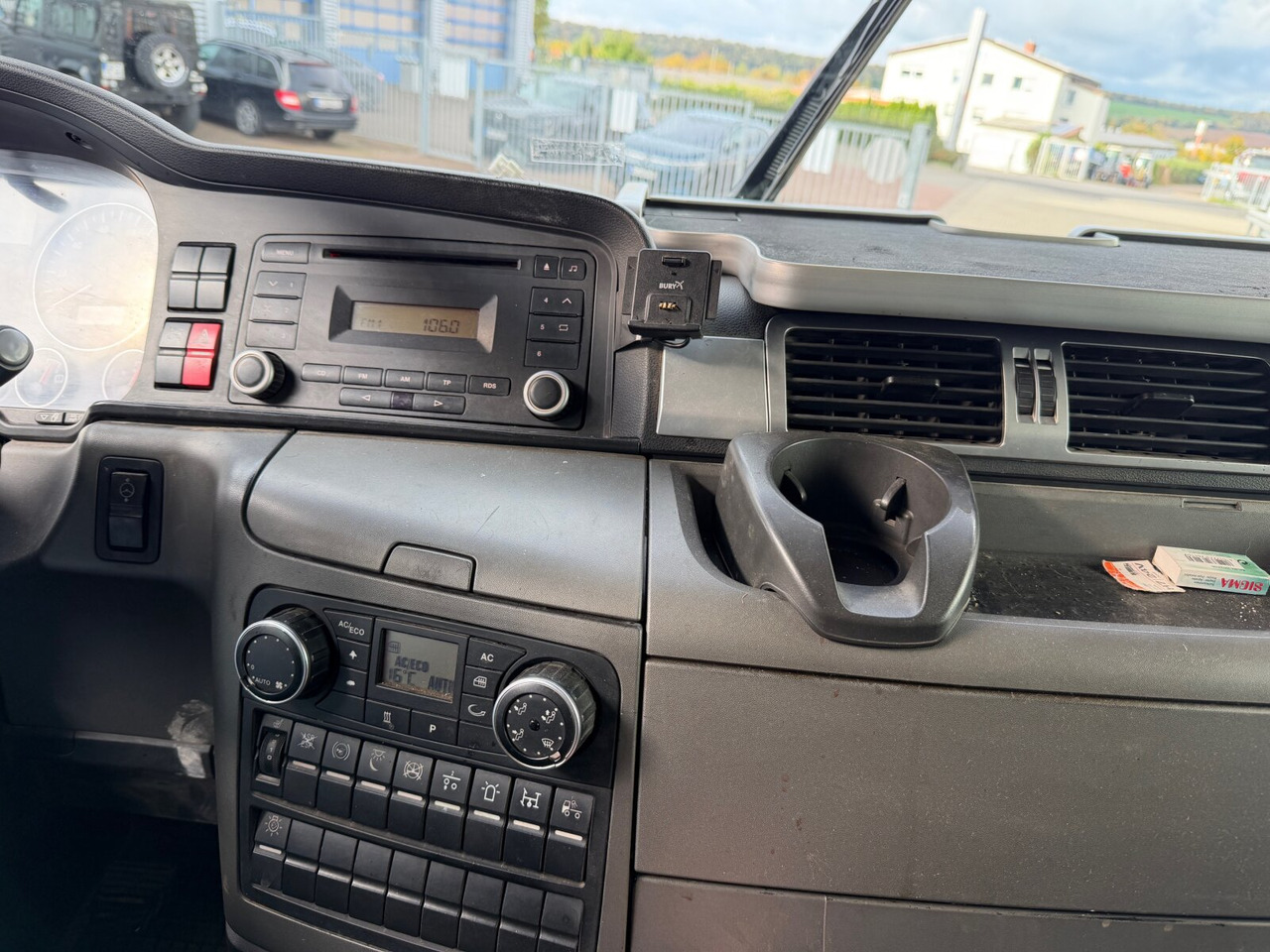 MAN TGS 18.440 4X2 LL TGS 18.440 4X2 LL, Intarder, Kipphydraulik - Tractor unit: picture 3 MAN TGS 18.440 4X2 LL TGS 18.440 4X2 LL, Intarder, Kipphydraulik - Tractor unit: picture 3