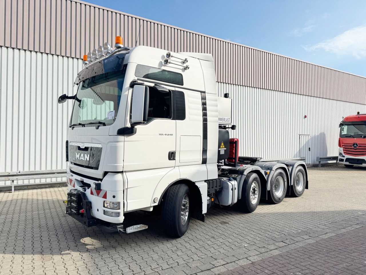 MAN TGX 41.540 8X4/4 BLS TGX 41.540 8X4/4 BLS, Vorlauflenkachse, Navi, Intarder, Registerkupplung, Schwerlast 160t - Tractor unit: picture 1 MAN TGX 41.540 8X4/4 BLS TGX 41.540 8X4/4 BLS, Vorlauflenkachse, Navi, Intarder, Registerkupplung, Schwerlast 160t - Tractor unit: picture 1