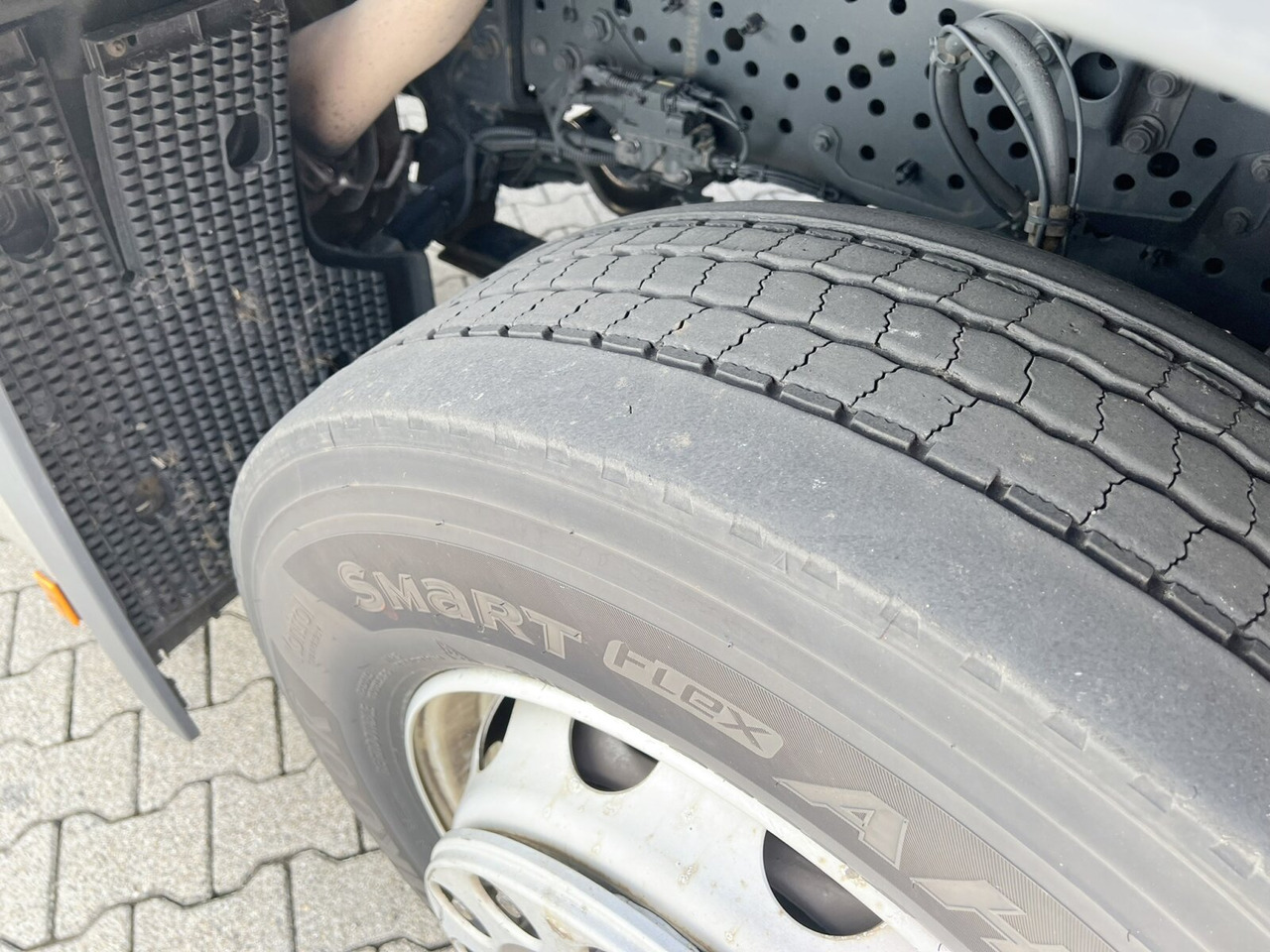 Mercedes-Benz Actros 1842/45 LS 4x2 Actros 1842/45 LS 4x2, 3x VORHANDEN - Tractor unit: picture 4 Mercedes-Benz Actros 1842/45 LS 4x2 Actros 1842/45 LS 4x2, 3x VORHANDEN - Tractor unit: picture 4