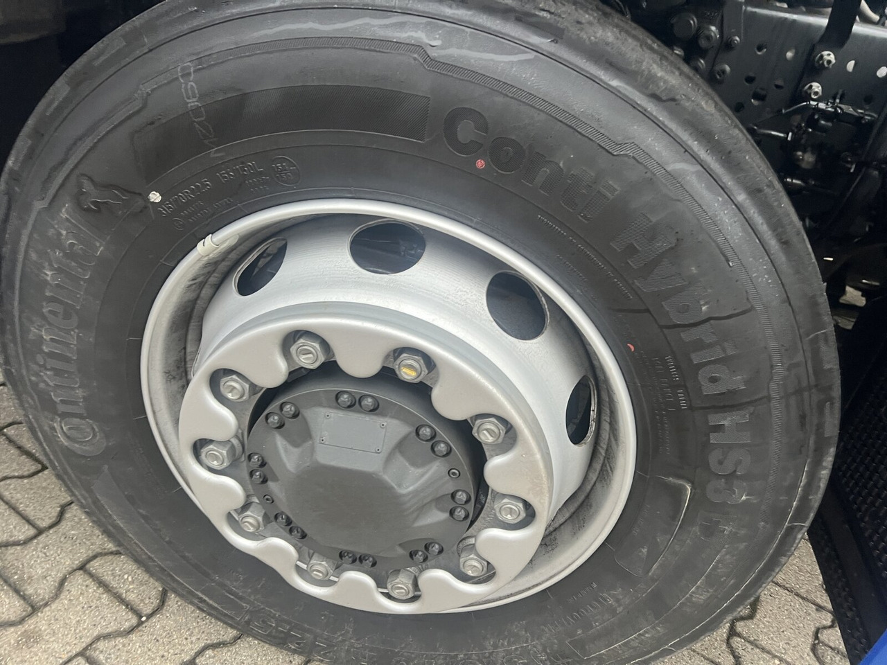 Mercedes-Benz Actros 1843 LS 4x4 HAD Actros 1843 LS 4x4 HAD, HydroDrive, MirrorCam, MultimediaCockpit - Tractor unit: picture 3 Mercedes-Benz Actros 1843 LS 4x4 HAD Actros 1843 LS 4x4 HAD, HydroDrive, MirrorCam, MultimediaCockpit - Tractor unit: picture 3