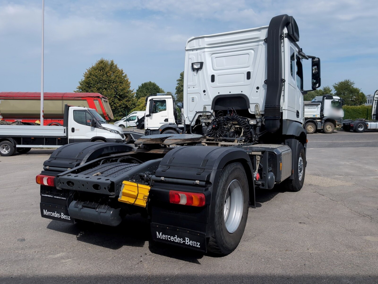 Mercedes-Benz Actros 2148 LS 4x4 HAD Actros 2148 LS 4x4 HAD, Retarder, Navi, MultimediaCockpit, Hydraulik - Tractor unit: picture 2 Mercedes-Benz Actros 2148 LS 4x4 HAD Actros 2148 LS 4x4 HAD, Retarder, Navi, MultimediaCockpit, Hydraulik - Tractor unit: picture 2