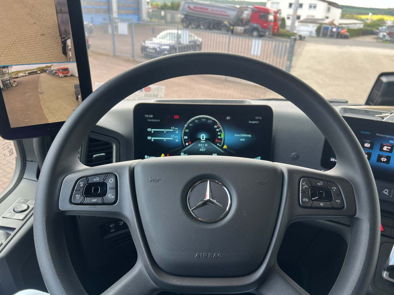 Mercedes-Benz Actros 3363 LS 6x4 Actros 3363 LS 6x4, Retarder, SoloStar, MultimediaCockpit, Navi, LED - Tractor unit: picture 3 Mercedes-Benz Actros 3363 LS 6x4 Actros 3363 LS 6x4, Retarder, SoloStar, MultimediaCockpit, Navi, LED - Tractor unit: picture 3