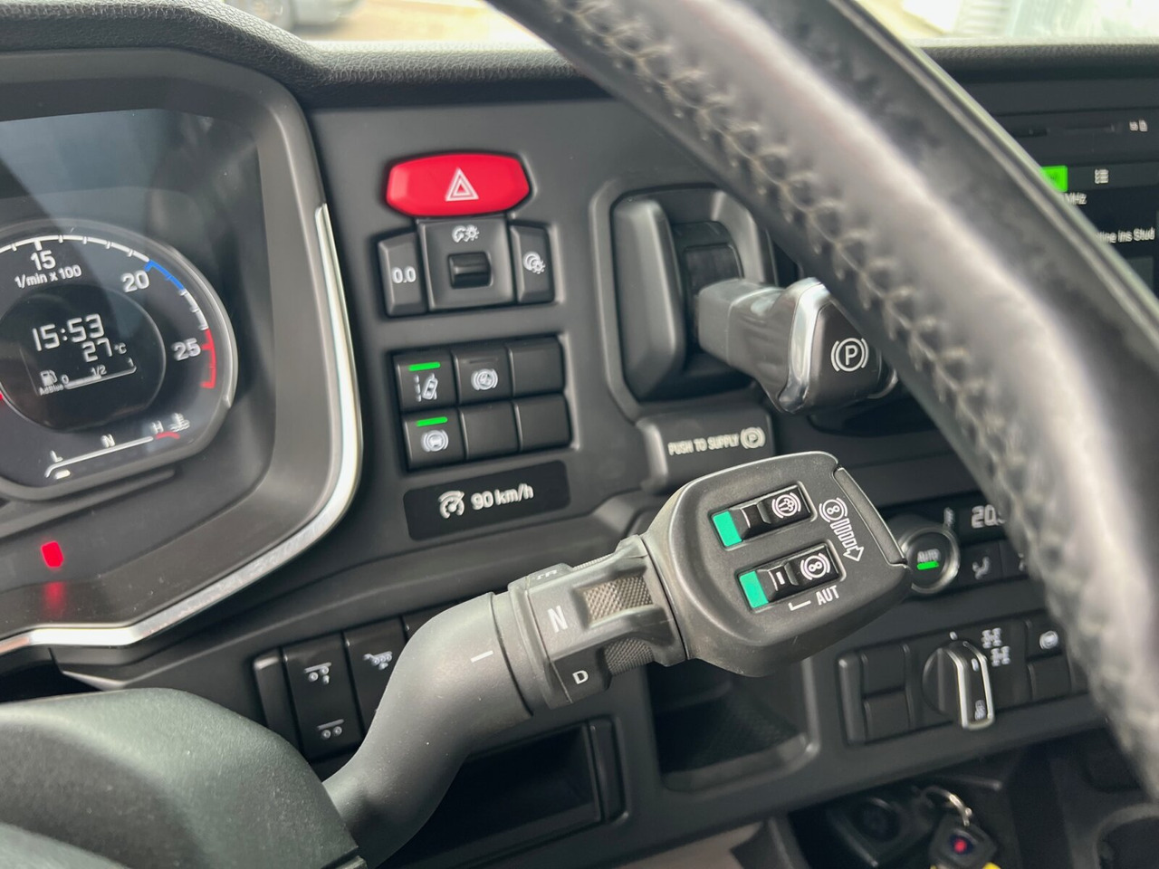 Scania R 580 6x4 R 580 6x4, V8-Motor, Kipphydraulik, Retarder, 66t - Tractor unit: picture 5 Scania R 580 6x4 R 580 6x4, V8-Motor, Kipphydraulik, Retarder, 66t - Tractor unit: picture 5