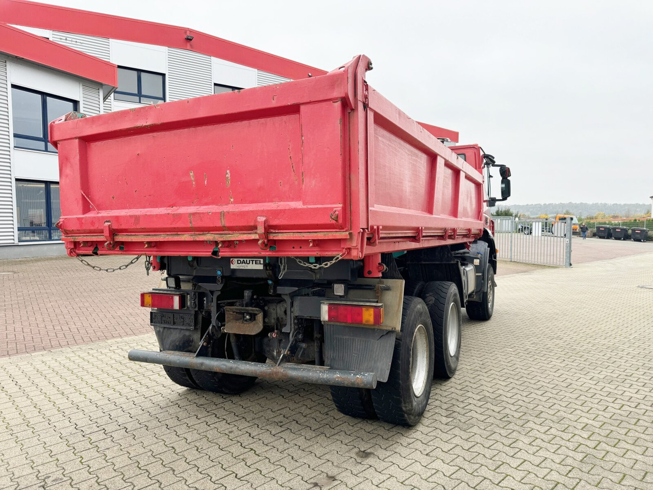 Tipper Trakker AD260T45W 6x6 Trakker AD260T45W 6x6, Bordmatik: picture 10