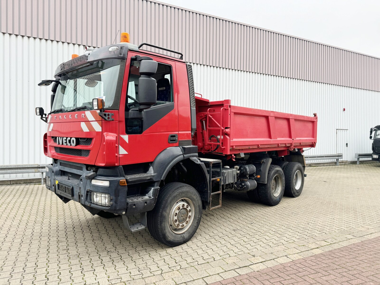 Tipper Trakker AD260T45W 6x6 Trakker AD260T45W 6x6, Bordmatik: picture 7