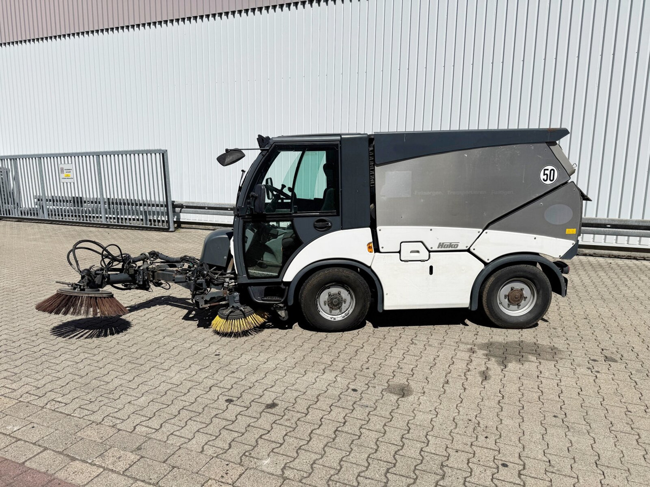 Truck Hako Multicar Citymaster 2000 3B Kehrmaschine 4x2 Multicar Citymaster 2000 3B Kehrmaschine 4x2: picture 15