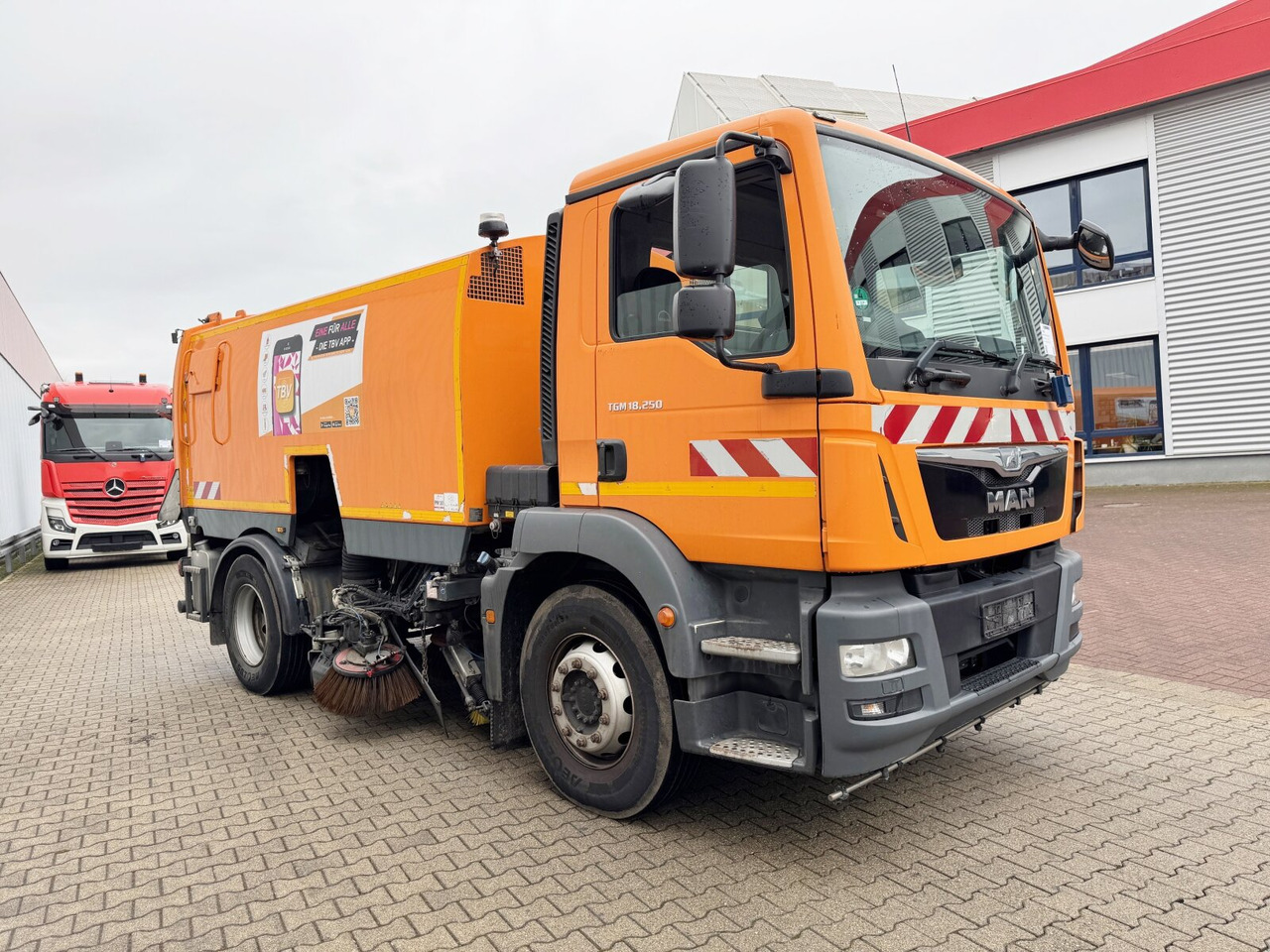 Truck MAN TGM 18.250 4X2 BB TGM 18.250 4X2 BB, Kehrmaschine Brock SL200/2: picture 10