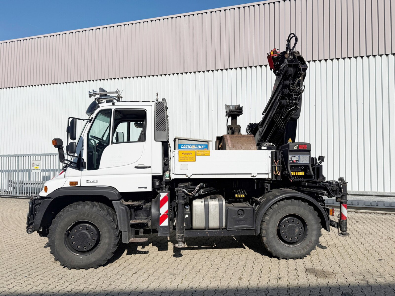 Unimog U400 4x4 U400 4x4, Frontzapfwelle, Heckkran Hiab XS 144-E4 HiDuo, Seilwinde, Funk - Mobile crane: picture 4 Unimog U400 4x4 U400 4x4, Frontzapfwelle, Heckkran Hiab XS 144-E4 HiDuo, Seilwinde, Funk - Mobile crane: picture 4