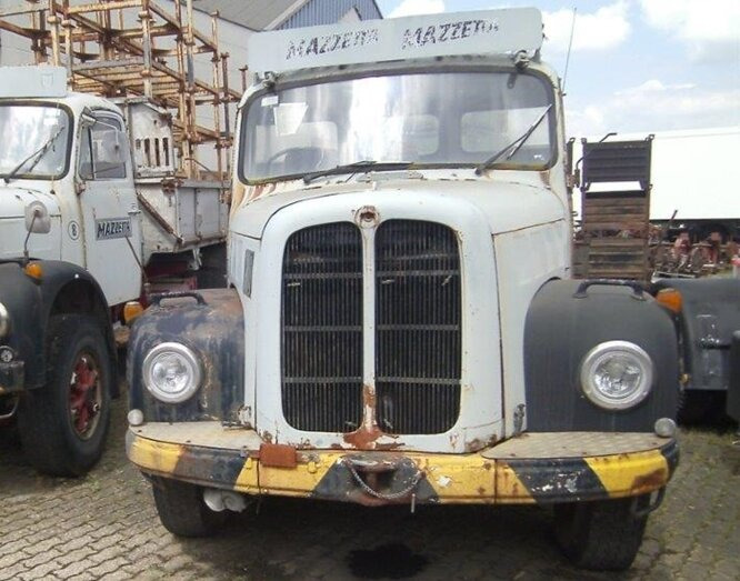 V5 4x2 Saurer V5 4x2 - Cab chassis truck: picture 1 V5 4x2 Saurer V5 4x2 - Cab chassis truck: picture 1
