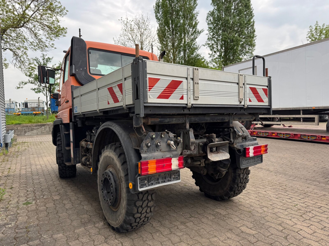 Unimog U 400 405/12 4x4 U 400 405/12 4x4, Kipper, Kommunalhydraulik, VarioPilot, Zapfwelle - Van: picture 5 Unimog U 400 405/12 4x4 U 400 405/12 4x4, Kipper, Kommunalhydraulik, VarioPilot, Zapfwelle - Van: picture 5