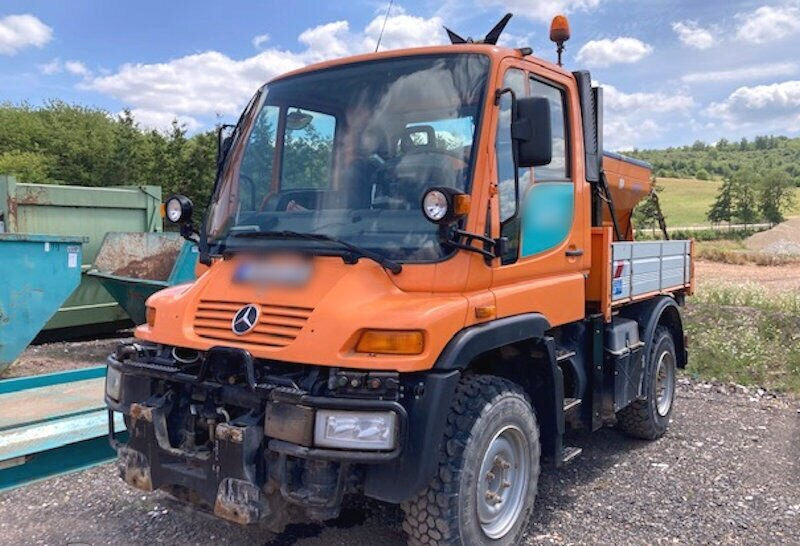 Unimog U300 405/10 4x4 U300 405/10 4x4, Kommunalhydraulik, Frontzapfwelle, Kipper - Van: picture 1 Unimog U300 405/10 4x4 U300 405/10 4x4, Kommunalhydraulik, Frontzapfwelle, Kipper - Van: picture 1