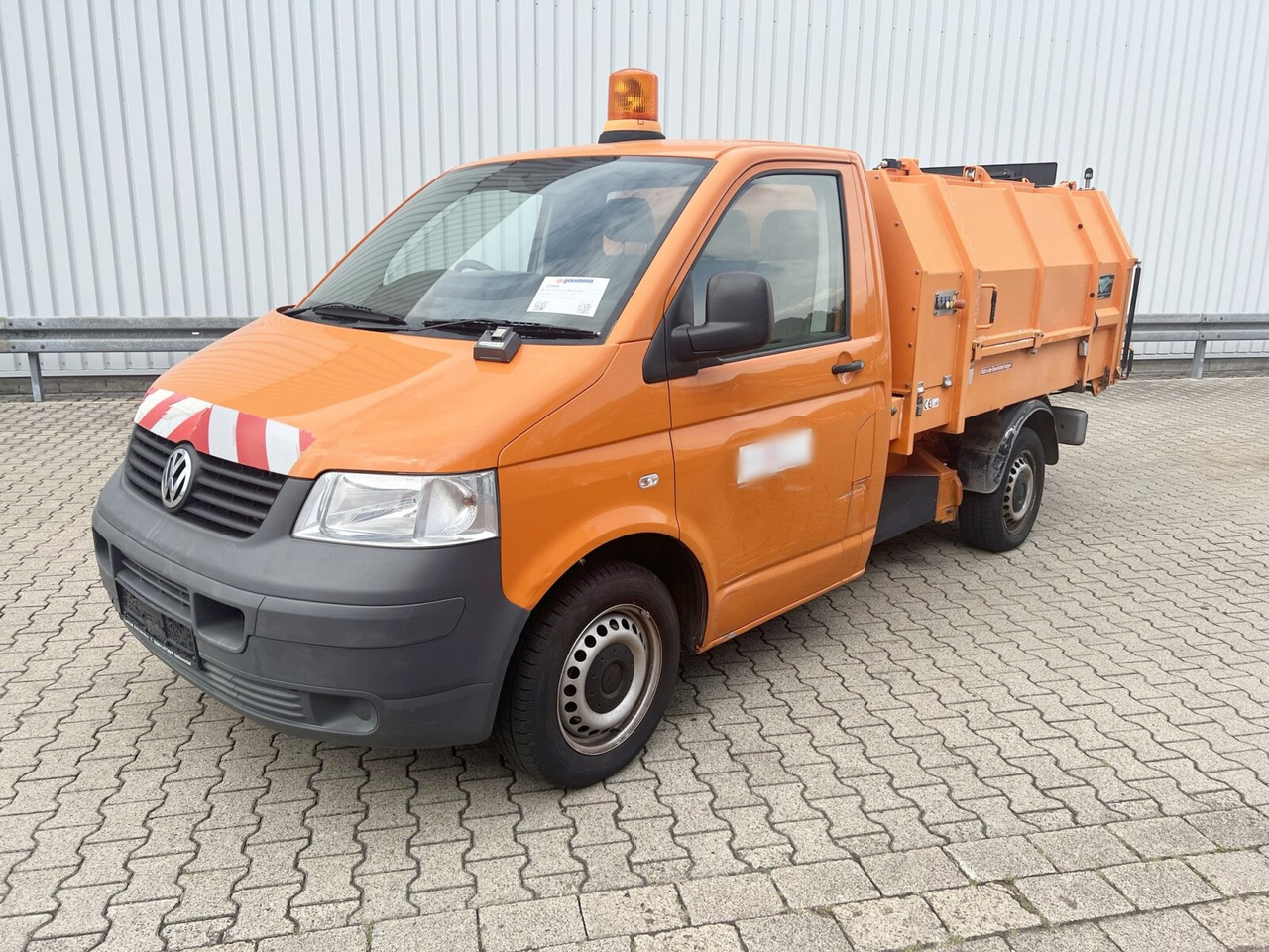 Volkswagen T5 1.9 TDI 4x2 Müllwagen T5 1.9 TDI 4x2, Hagemann Müllpreßaufbau ca. 3,4m³, Rechtslenker - Garbage truck: picture 1 Volkswagen T5 1.9 TDI 4x2 Müllwagen T5 1.9 TDI 4x2, Hagemann Müllpreßaufbau ca. 3,4m³, Rechtslenker - Garbage truck: picture 1
