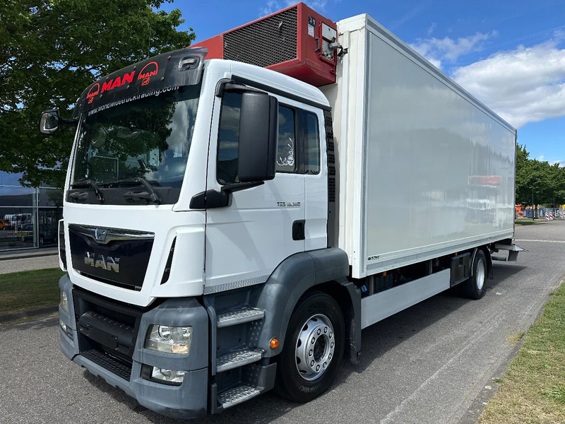 MAN TGS 18.360 FRIGOBLOCK FK25 MULTITEMP + LIFT / LADEBORDWAND 2000 KG + EURO 6 + AIRCO - Refrigerator truck: picture 1 MAN TGS 18.360 FRIGOBLOCK FK25 MULTITEMP + LIFT / LADEBORDWAND 2000 KG + EURO 6 + AIRCO - Refrigerator truck: picture 1