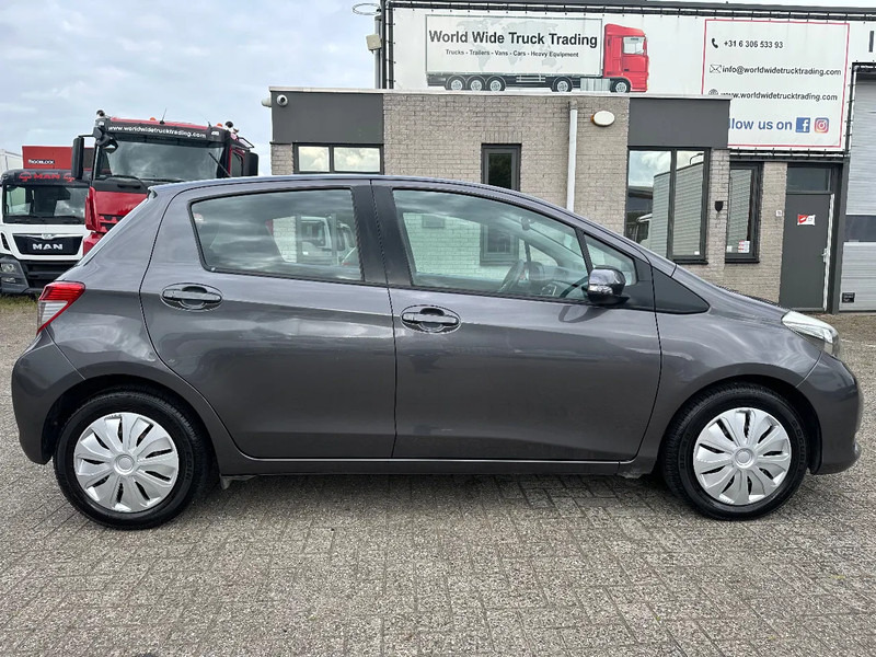 Toyota Yaris 1.4 D + NAVI + AIRCO + REAR CAMERA + APK / TUV + MARGE - Hatchback: picture 5 Toyota Yaris 1.4 D + NAVI + AIRCO + REAR CAMERA + APK / TUV + MARGE - Hatchback: picture 5