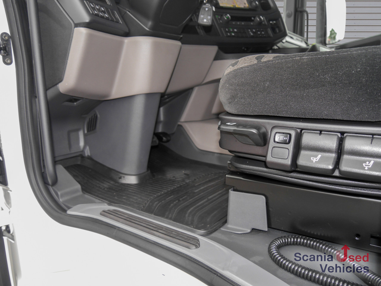 SCANIA R 460 A4x2EB - SUPER - - Tractor unit: picture 3 SCANIA R 460 A4x2EB - SUPER - - Tractor unit: picture 3