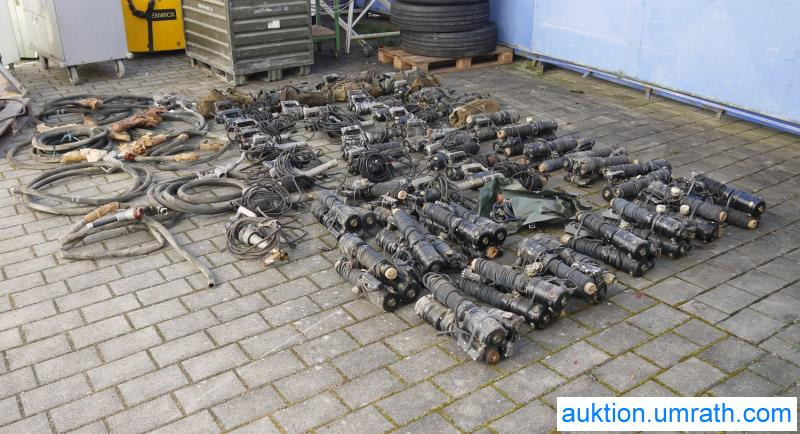 NVA / Russische Armee Fasspumpen MBI-3A 12 bis 24 Volt 90 Stück Rarität für / - Sammler - Tool/ Equipment: picture 1 NVA / Russische Armee Fasspumpen MBI-3A 12 bis 24 Volt 90 Stück Rarität für / - Sammler - Tool/ Equipment: picture 1