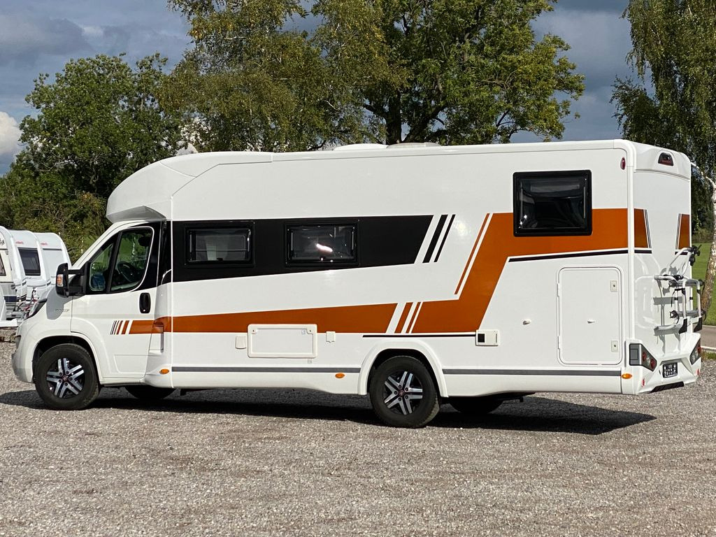 Semi-integrated motorhome Chausson T 747, face to face: picture 8