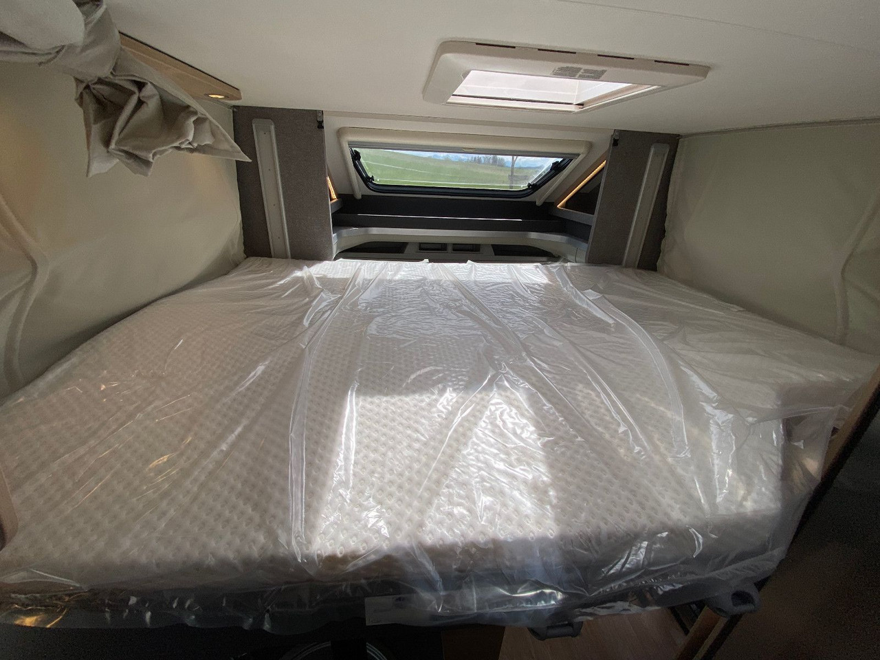 Semi-integrated motorhome Dethleffs Just Go T 7055 EB, Hubbett, Markise, Navi+RFK: picture 16