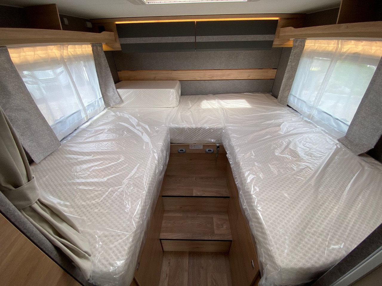 Semi-integrated motorhome Dethleffs Just Go T 7055 EB, Hubbett, Markise, Navi+RFK: picture 9
