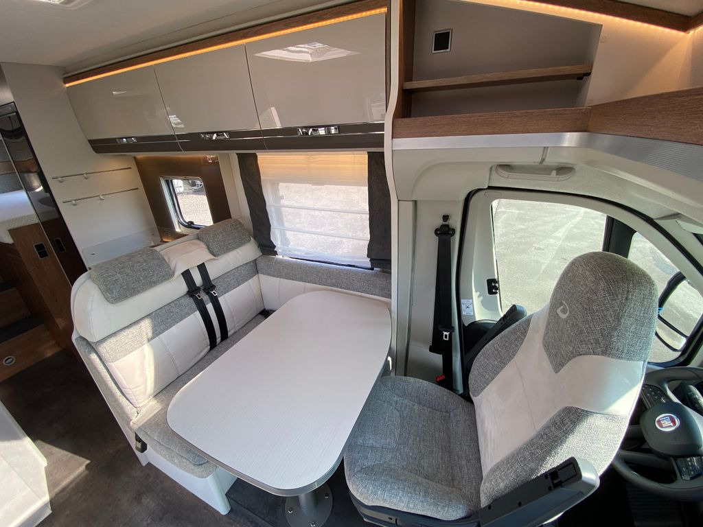 Semi-integrated motorhome Dethleffs Trend T 6717 EB, SAT,RFK, Längsbetten, AHK: picture 18
