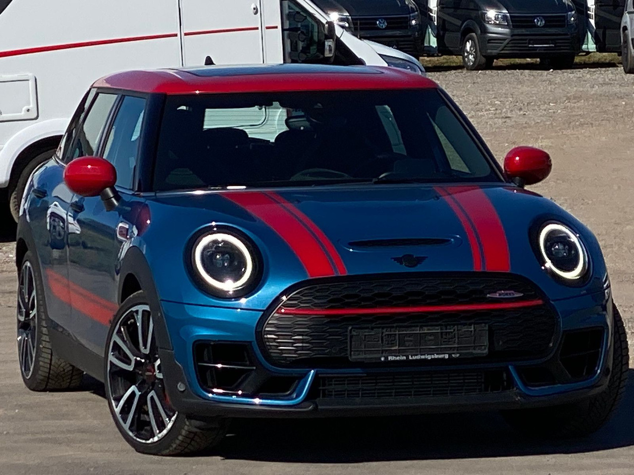 MINIClubman JCW John Cooper Works Trim All4 - Sedan: picture 1 MINIClubman JCW John Cooper Works Trim All4 - Sedan: picture 1