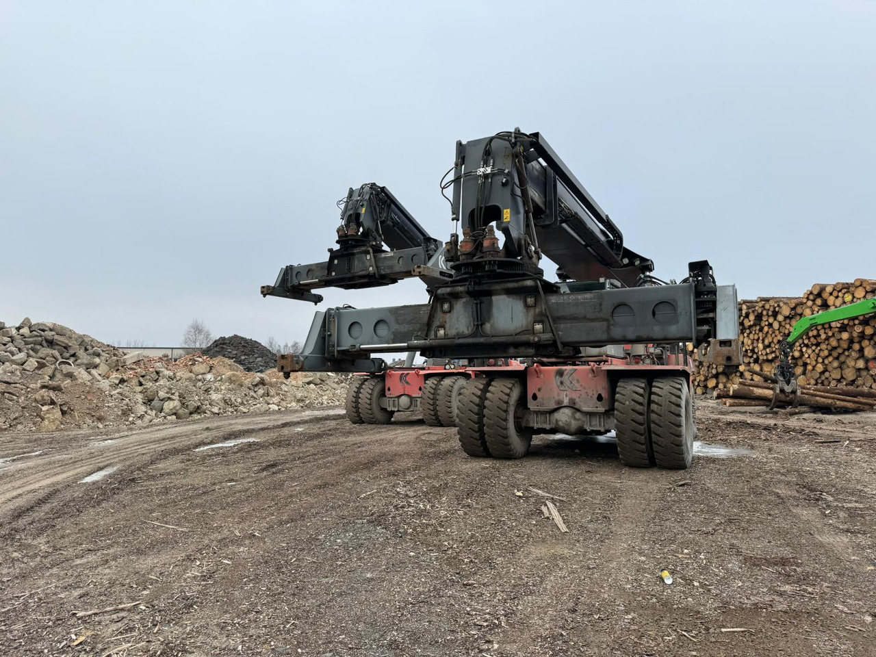 KALMAR DRF420-60S5 BJ: 2007 BStd: 32773h - Container handler: picture 2 KALMAR DRF420-60S5 BJ: 2007 BStd: 32773h - Container handler: picture 2
