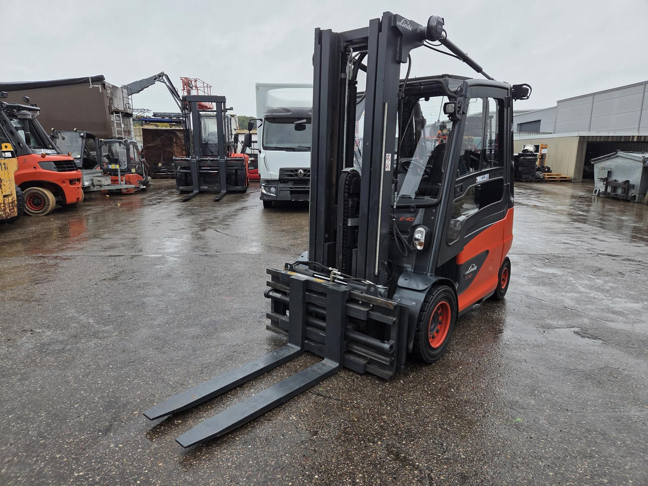 LINDE E40-600 Triplex Elektro Klammergabel - Electric forklift: picture 1 LINDE E40-600 Triplex Elektro Klammergabel - Electric forklift: picture 1