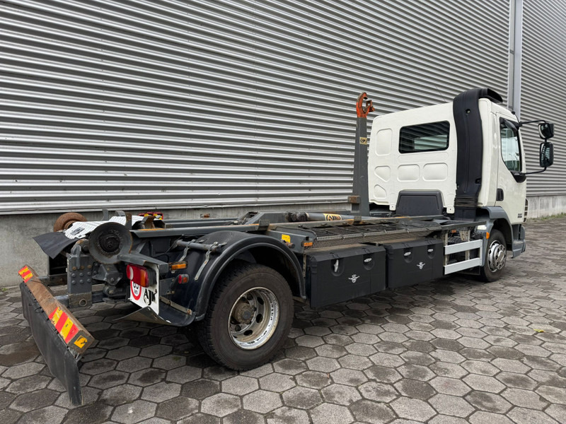 DAF LF 45.180 / Hook System / Manual / TUV: 11-2025 / Belgium Truck - Hook lift truck: picture 2 DAF LF 45.180 / Hook System / Manual / TUV: 11-2025 / Belgium Truck - Hook lift truck: picture 2