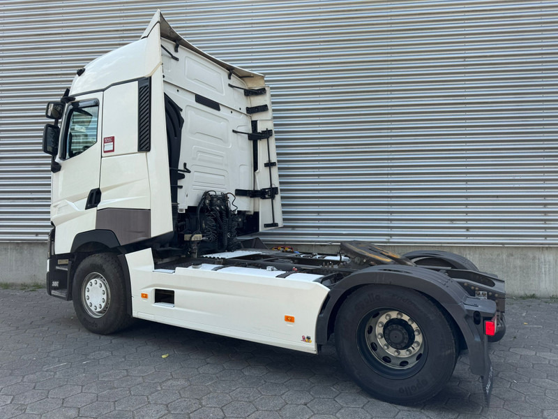 Renault T520 High / 2 Tanks / TUV: 1-2026 / Belgium Truck - Tractor unit: picture 3 Renault T520 High / 2 Tanks / TUV: 1-2026 / Belgium Truck - Tractor unit: picture 3