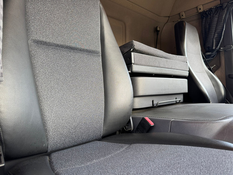 Tractor unit Scania P310 / Manual Gearbox / Klima / TUV: 5-2026 / Belgium Truck: picture 9 Tractor unit Scania P310 / Manual Gearbox / Klima / TUV: 5-2026 / Belgium Truck: picture 9